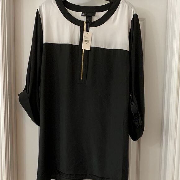 Lane Bryant Black and White Tunic Relaxed Fit NWT $60 - Picture 1 of 10